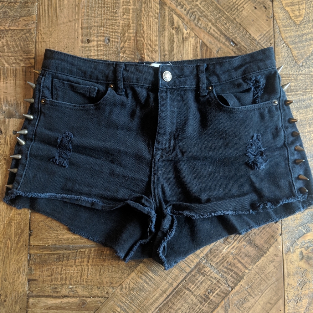 Forever 21 Spiked Shorts 🖤
